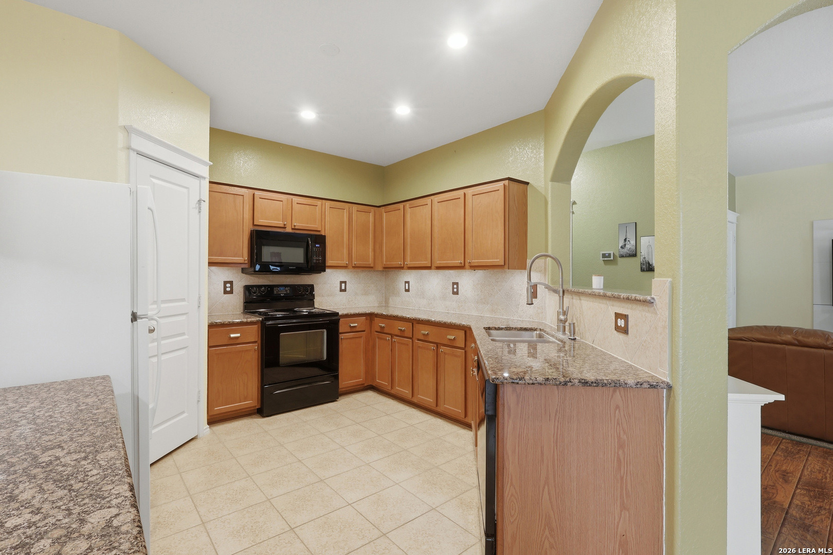 3903 Paradiso Loop