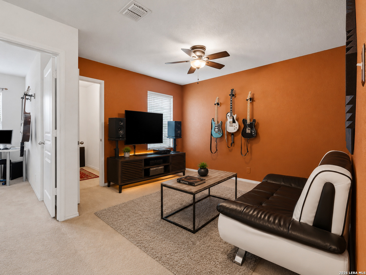 3903 Paradiso Loop