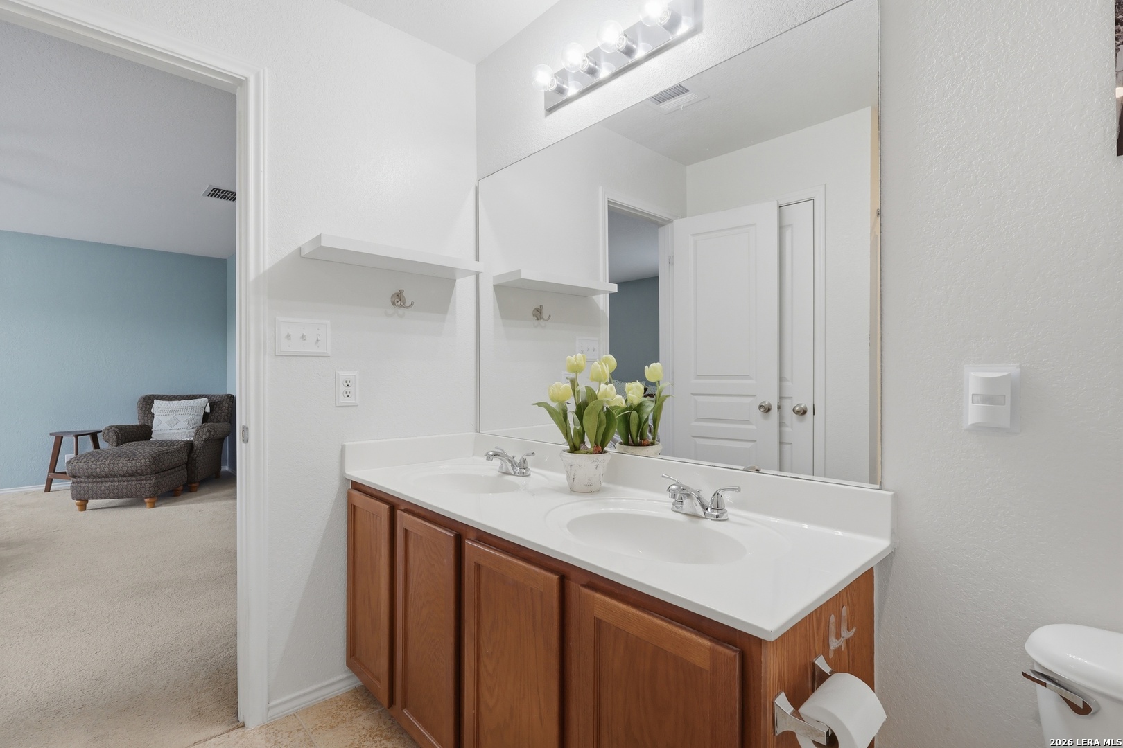 3903 Paradiso Loop