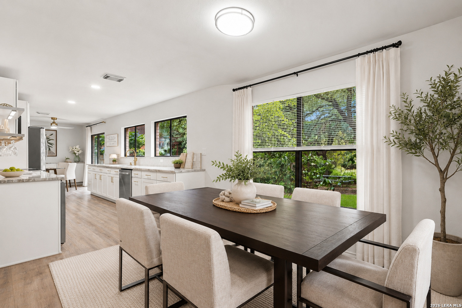 2316 Newoak Park
