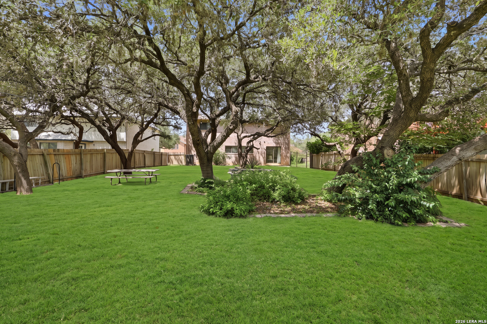 2316 Newoak Park