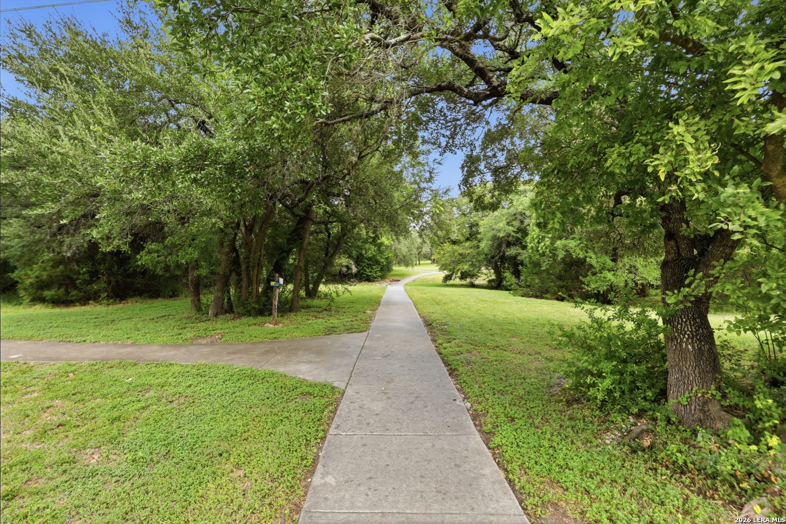 2316 Newoak Park