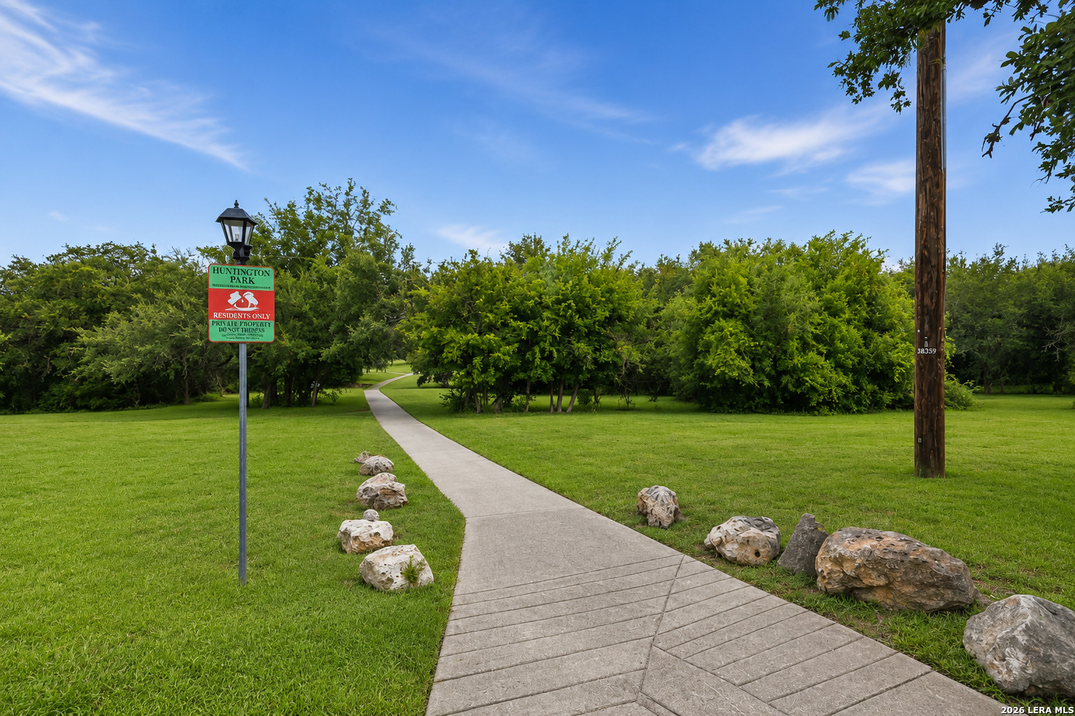 2316 Newoak Park
