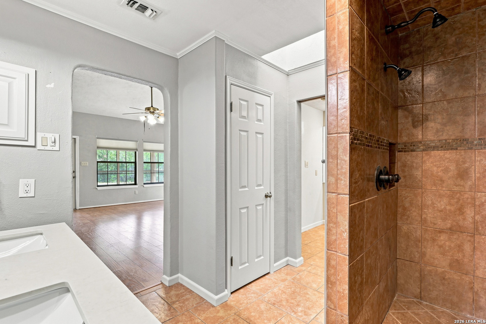 160 Creekwood Ct