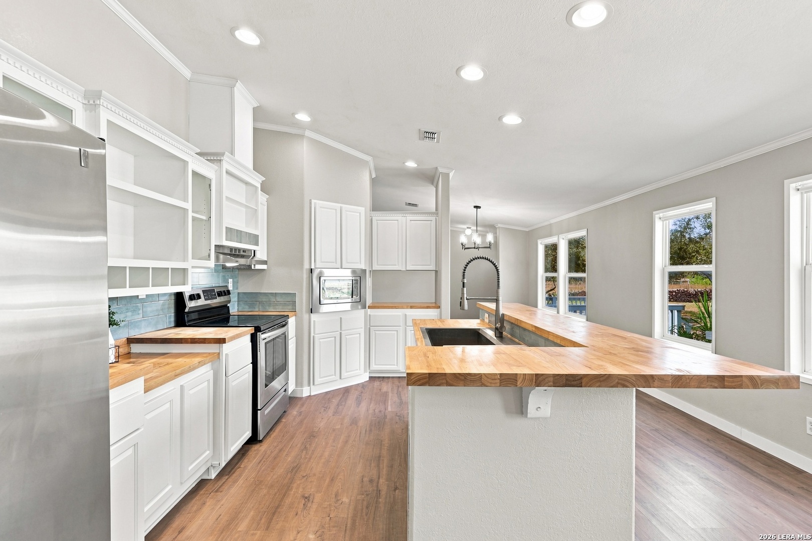 180 Sandy Oaks