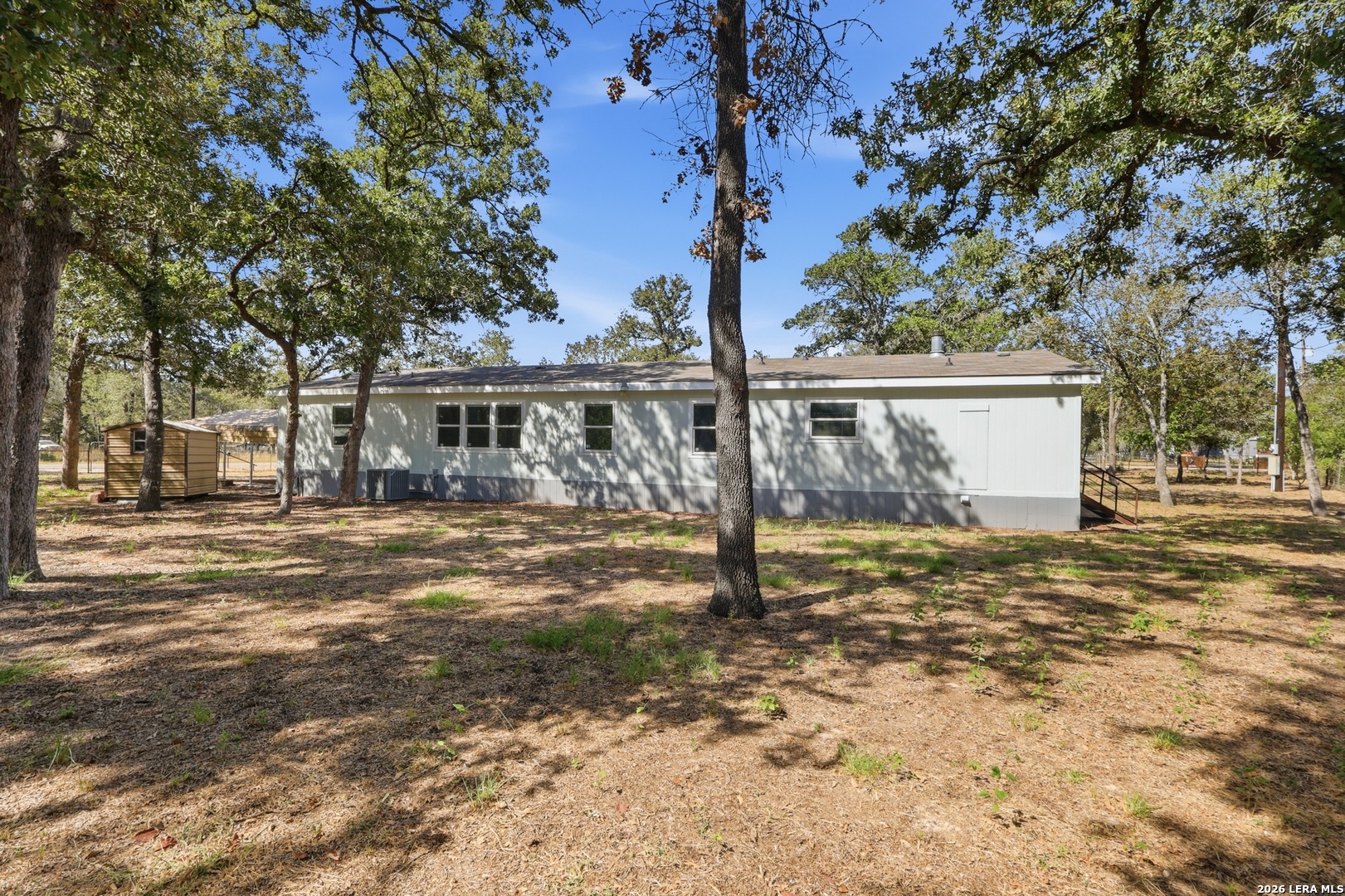 180 Sandy Oaks