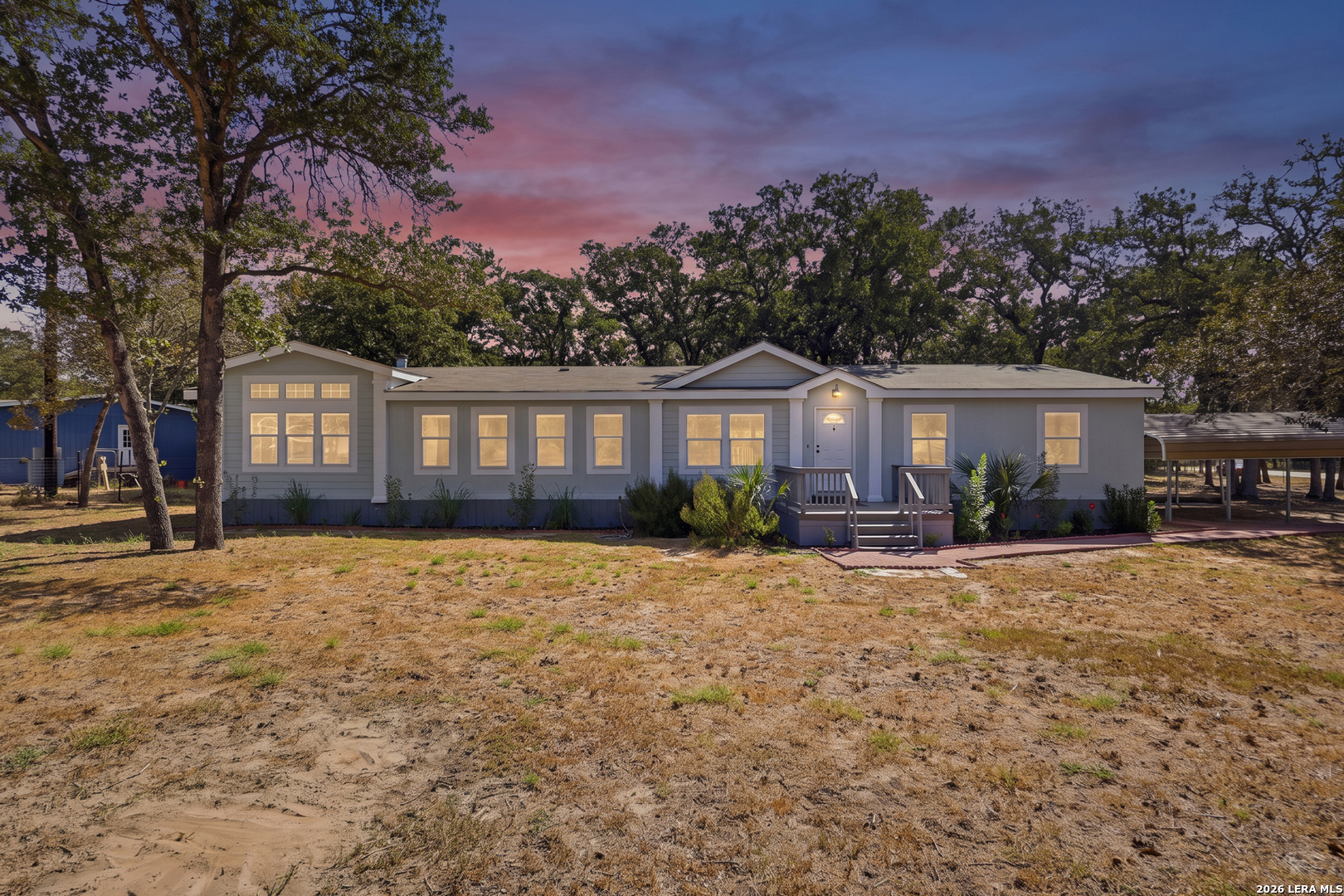 180 Sandy Oaks