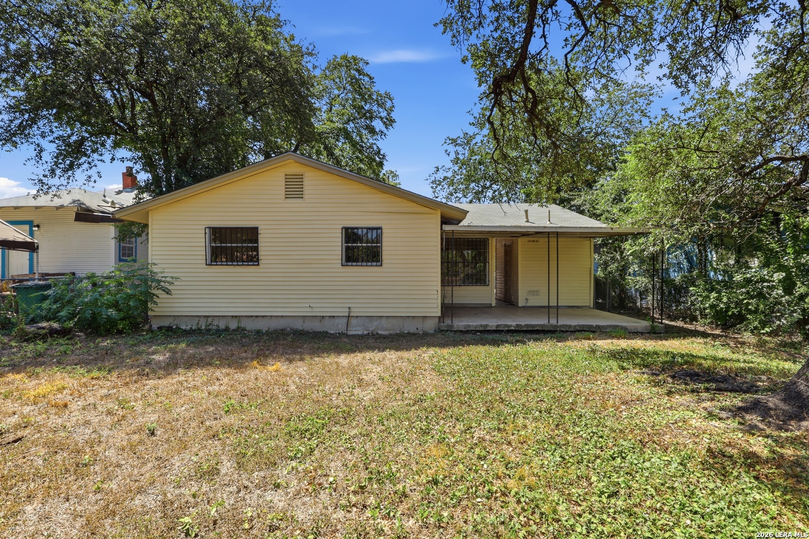 329 Vine