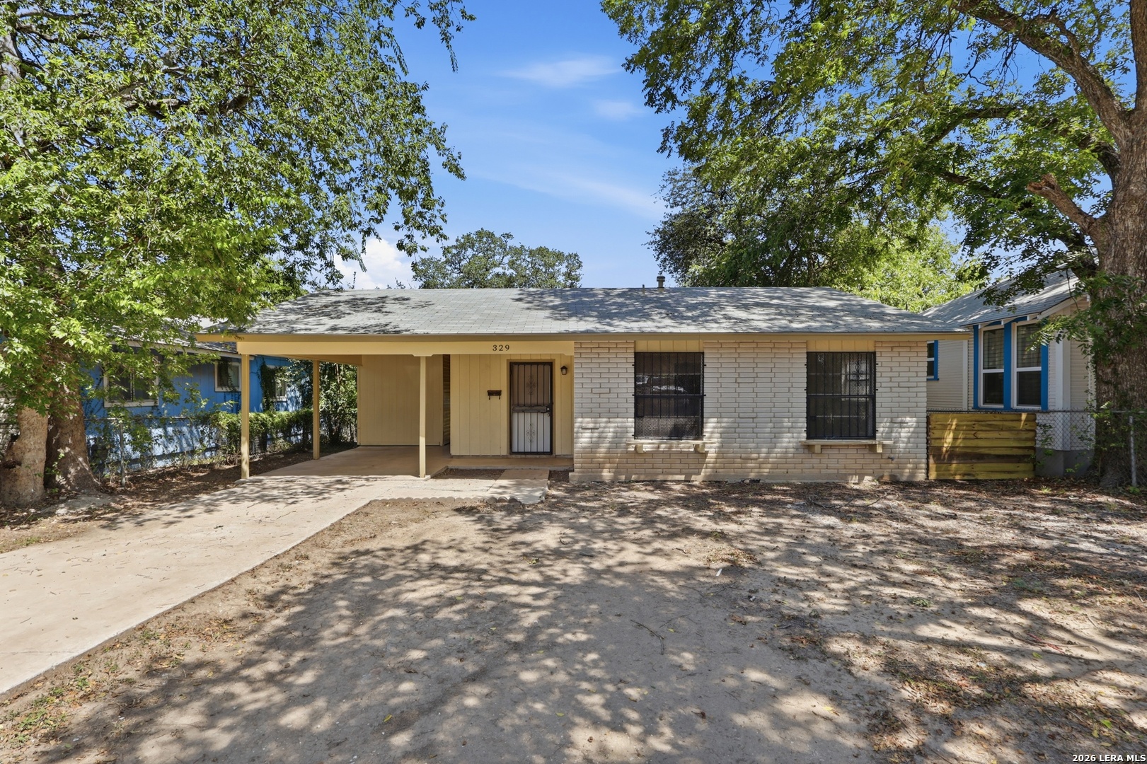 329 Vine