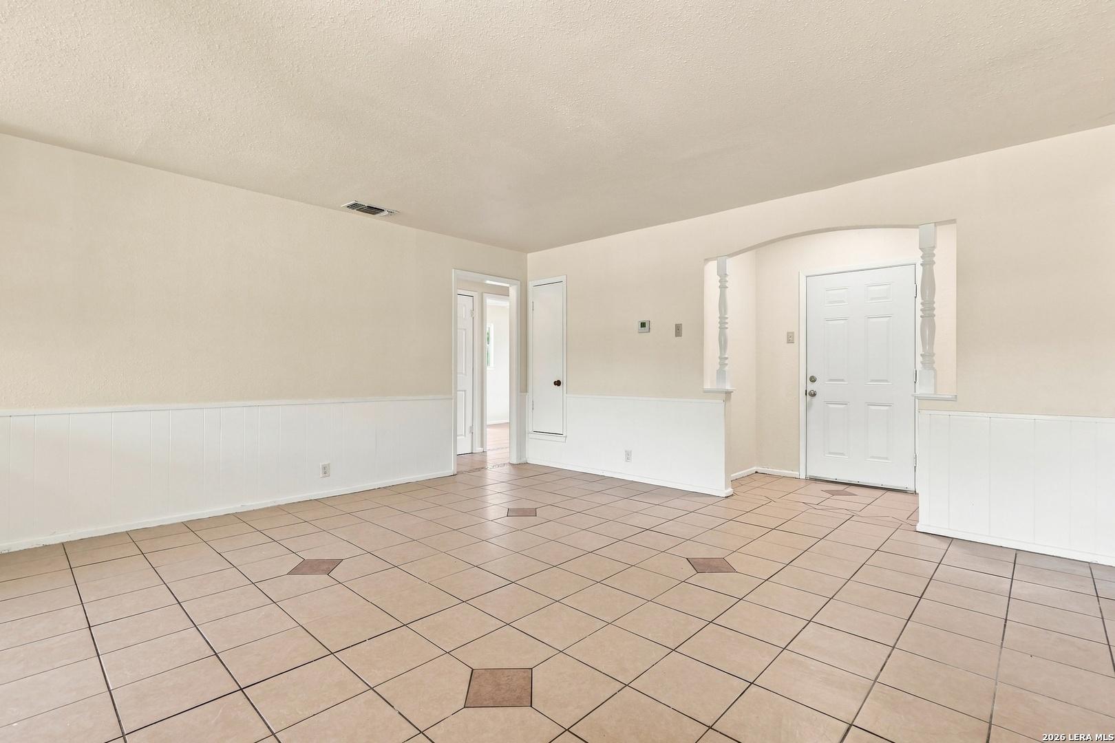 329 Vine