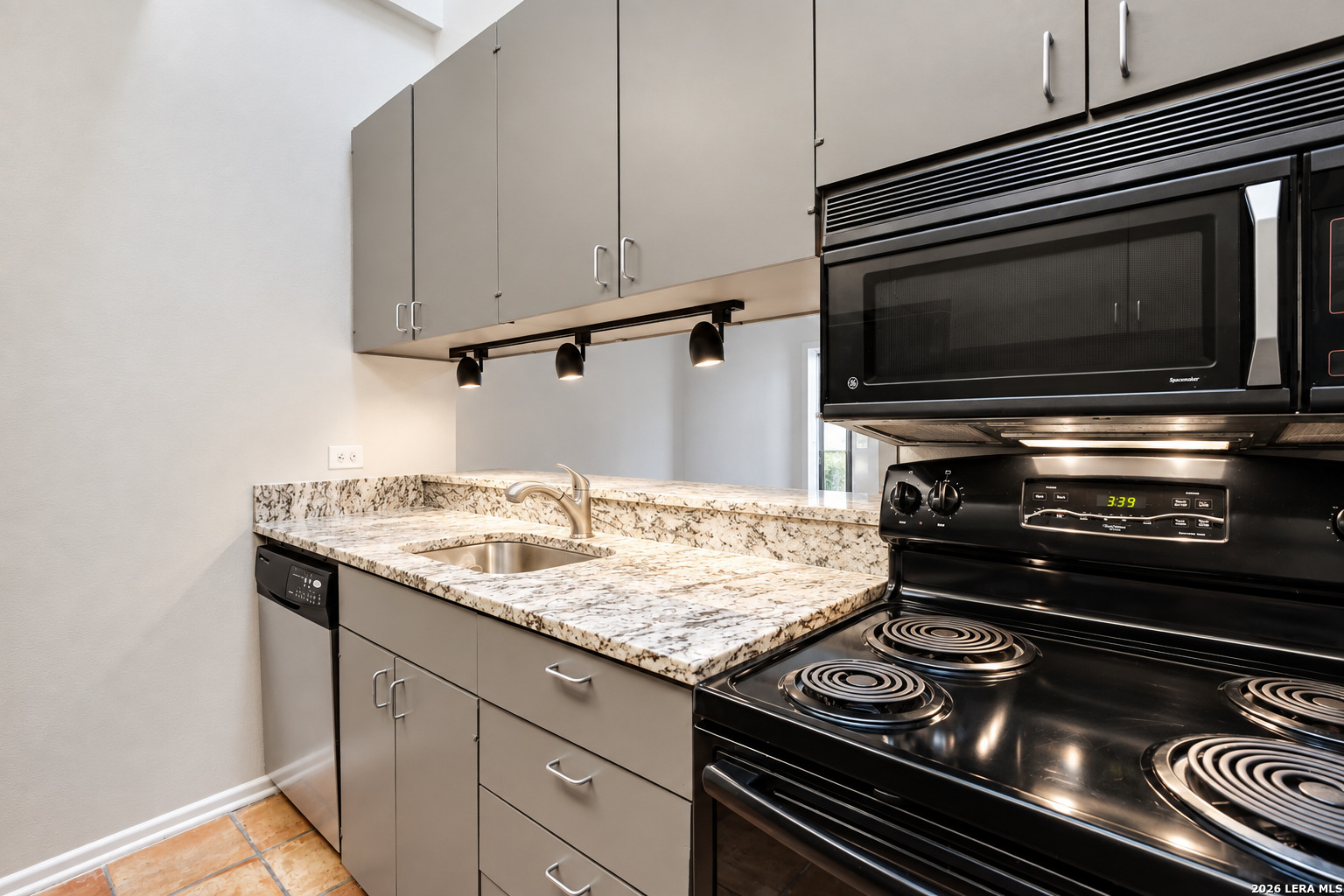 8642 Fredericksburg Rd. Unit: 103
