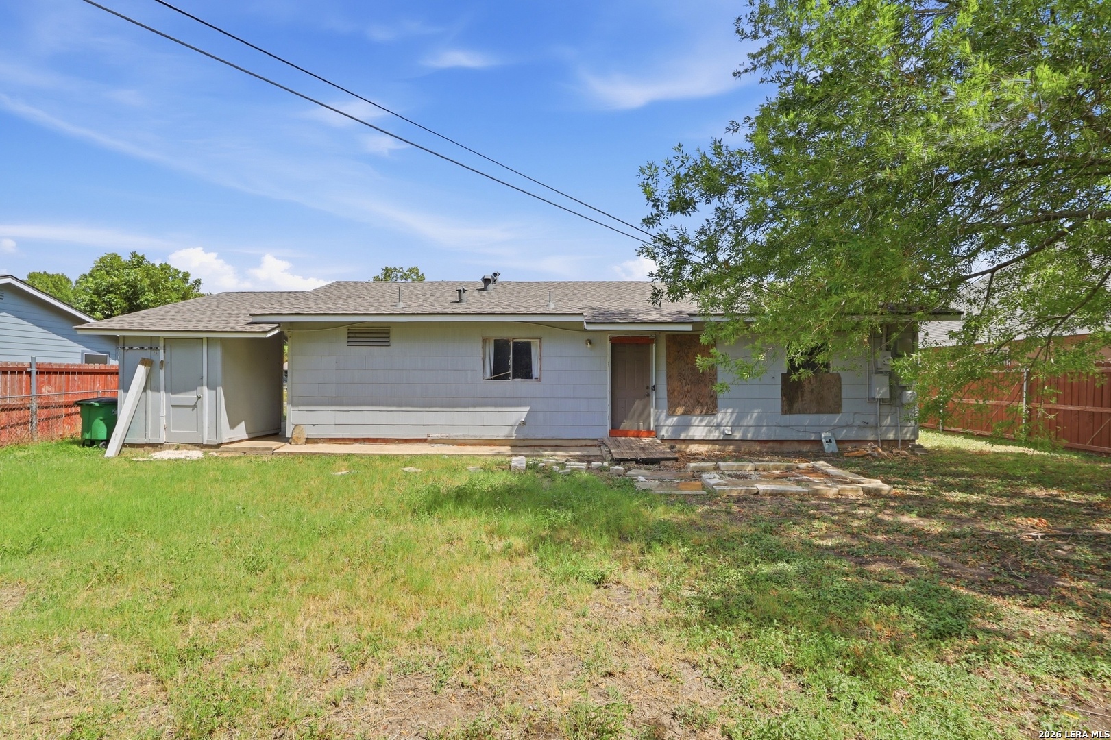 6819 MERRY OAKS DR