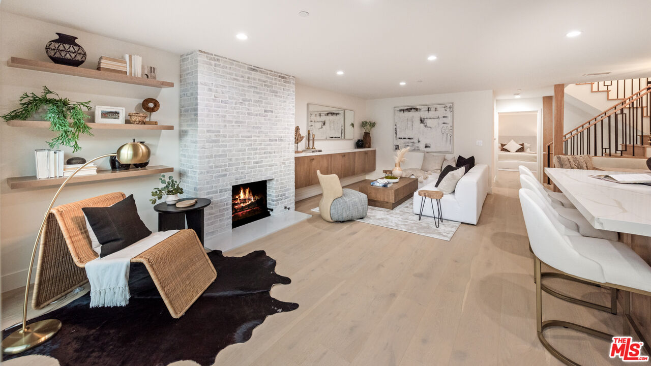 612 Iris Ave