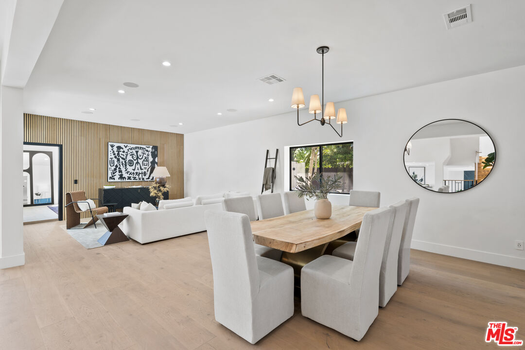 29343 Whitley Collins Dr