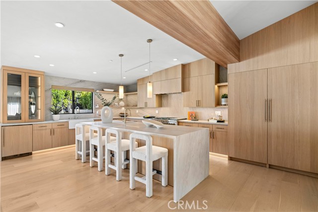 1120 White Sails WAY
