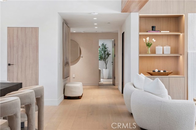1120 White Sails WAY