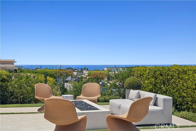 1120 White Sails WAY