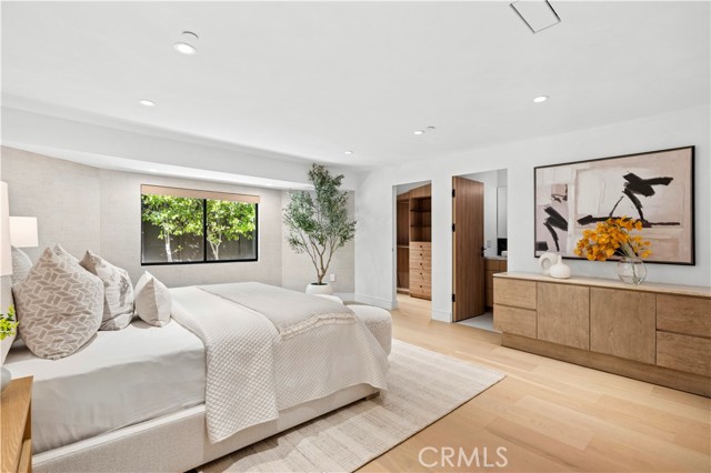 1120 White Sails WAY