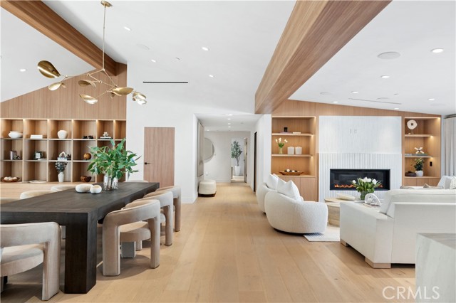 1120 White Sails WAY
