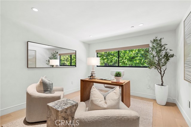 1120 White Sails WAY