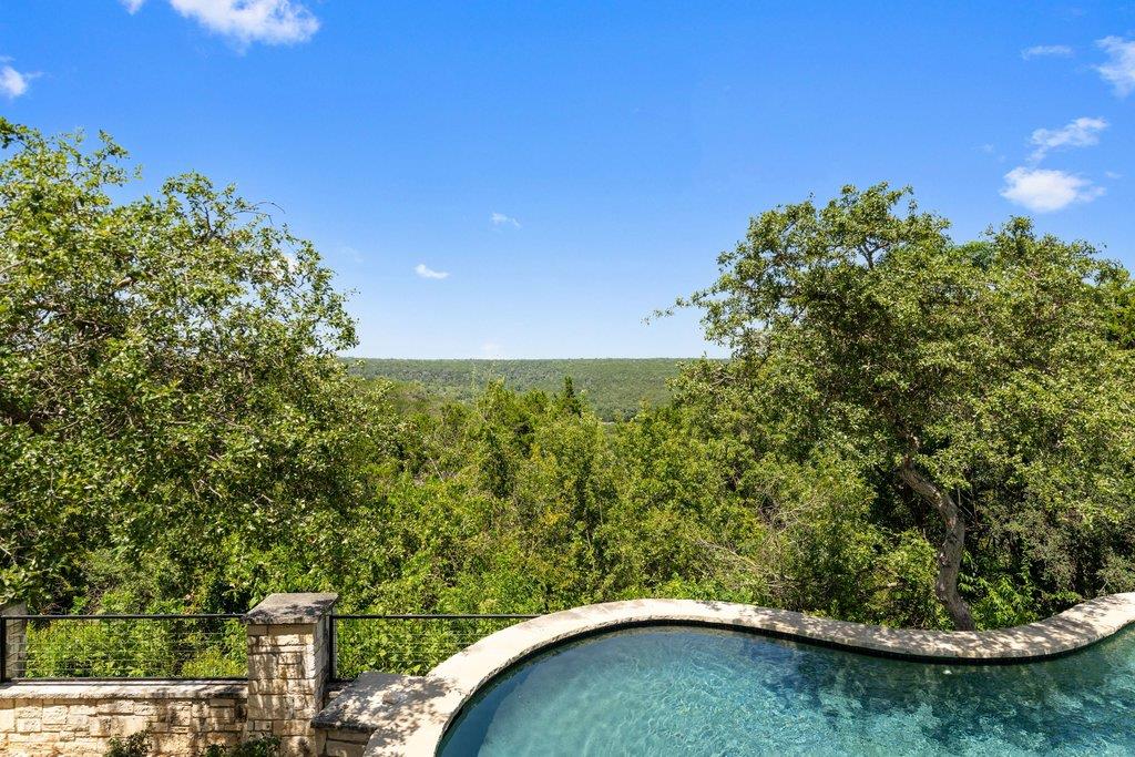 9218 Leaning Rock CIR