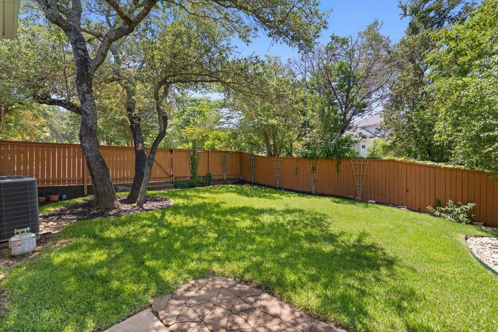 9218 Leaning Rock CIR