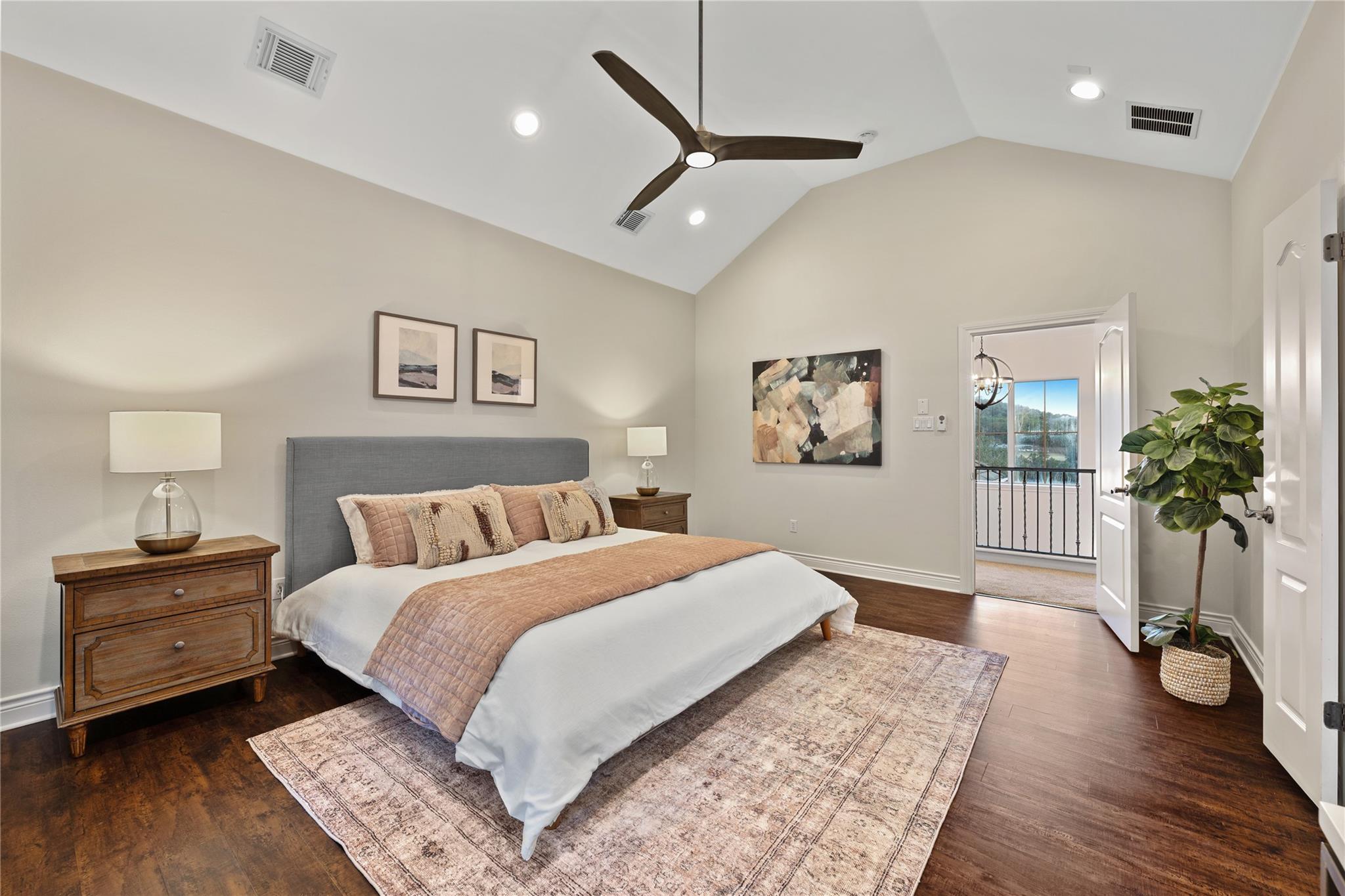 4336 Canoas DR