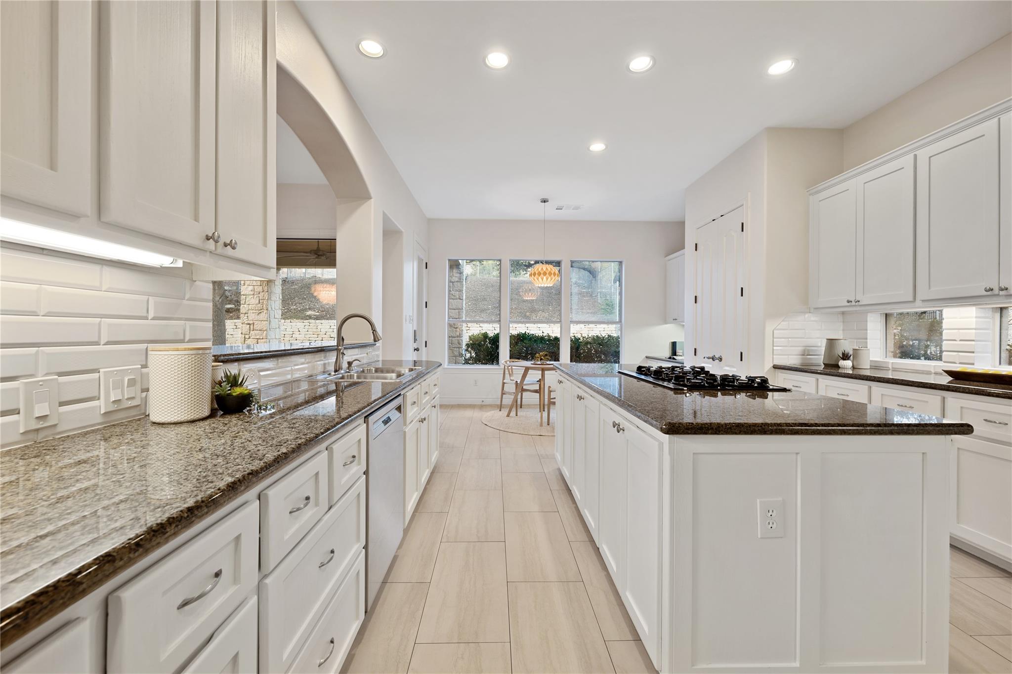 4336 Canoas DR