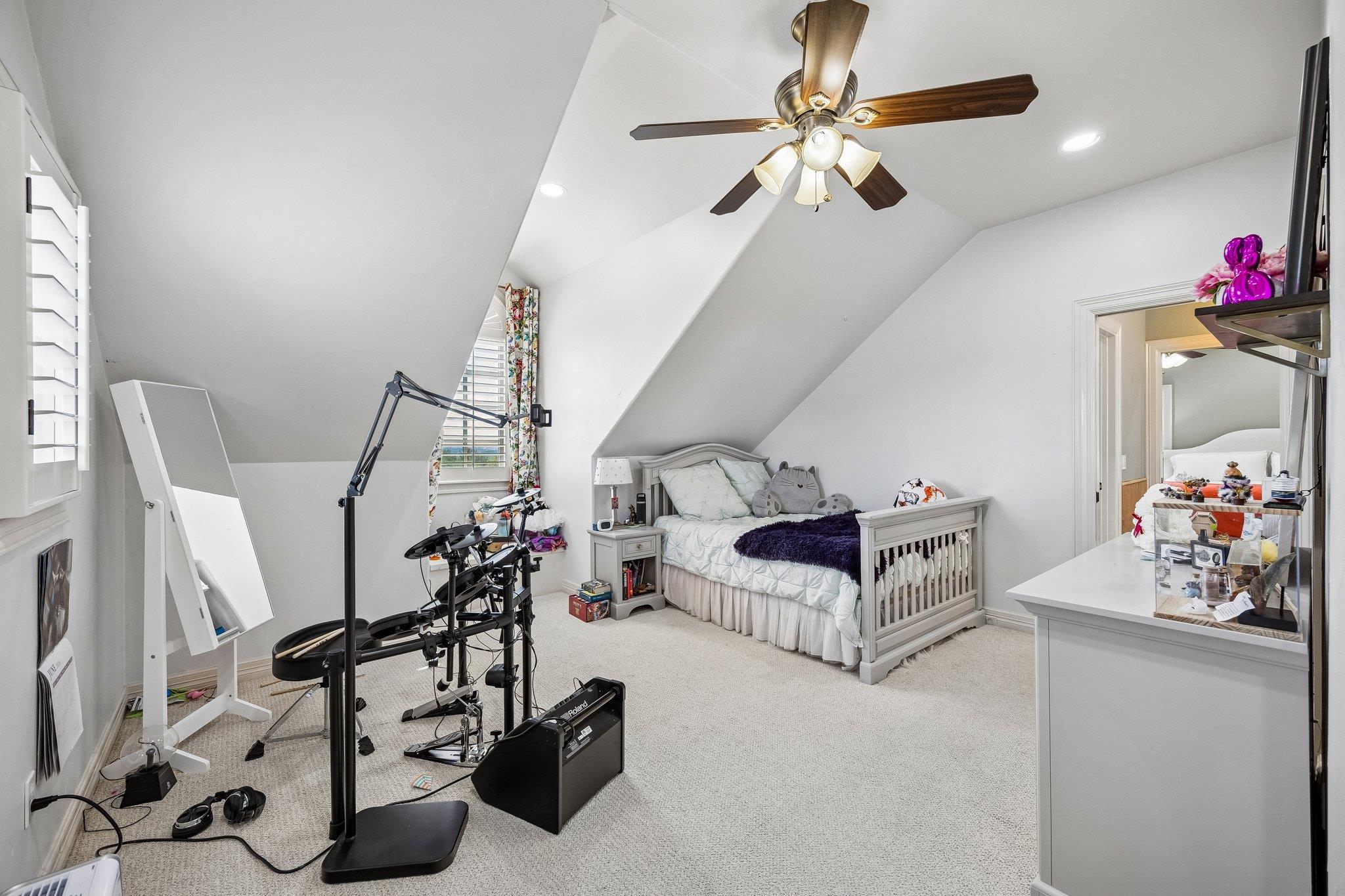 8403 Horseshoe Ledge