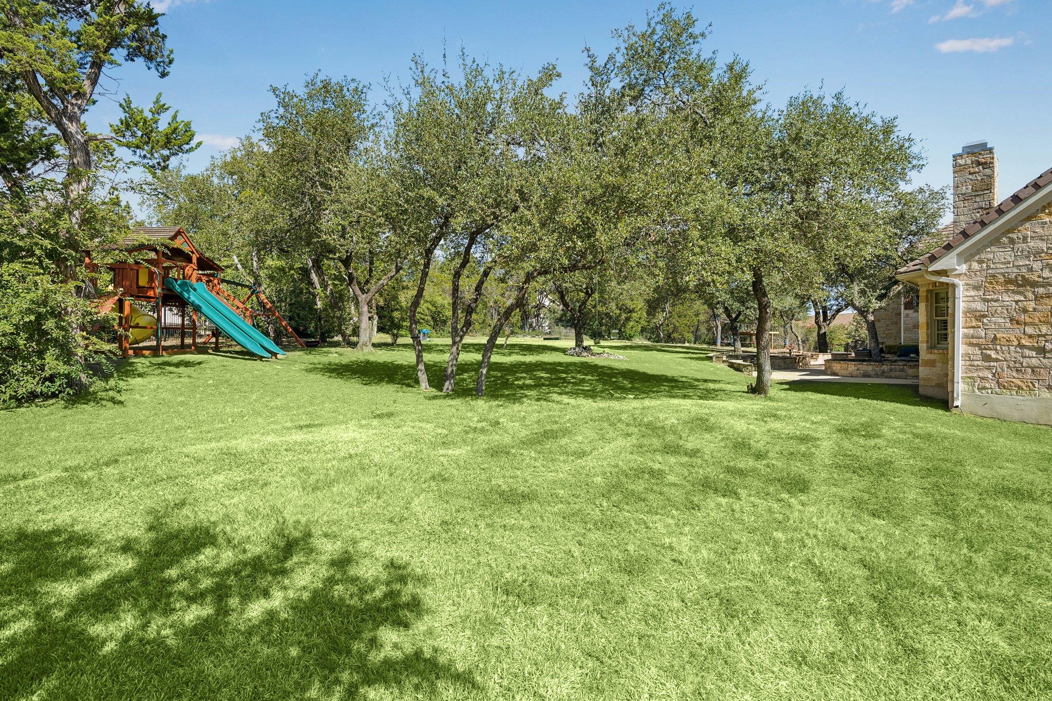 8403 Horseshoe Ledge