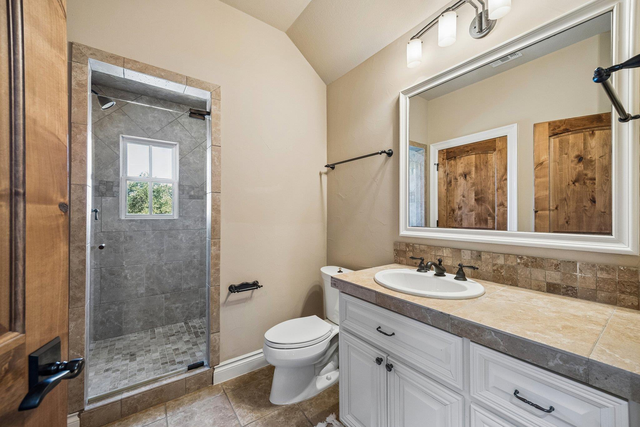 8403 Horseshoe Ledge