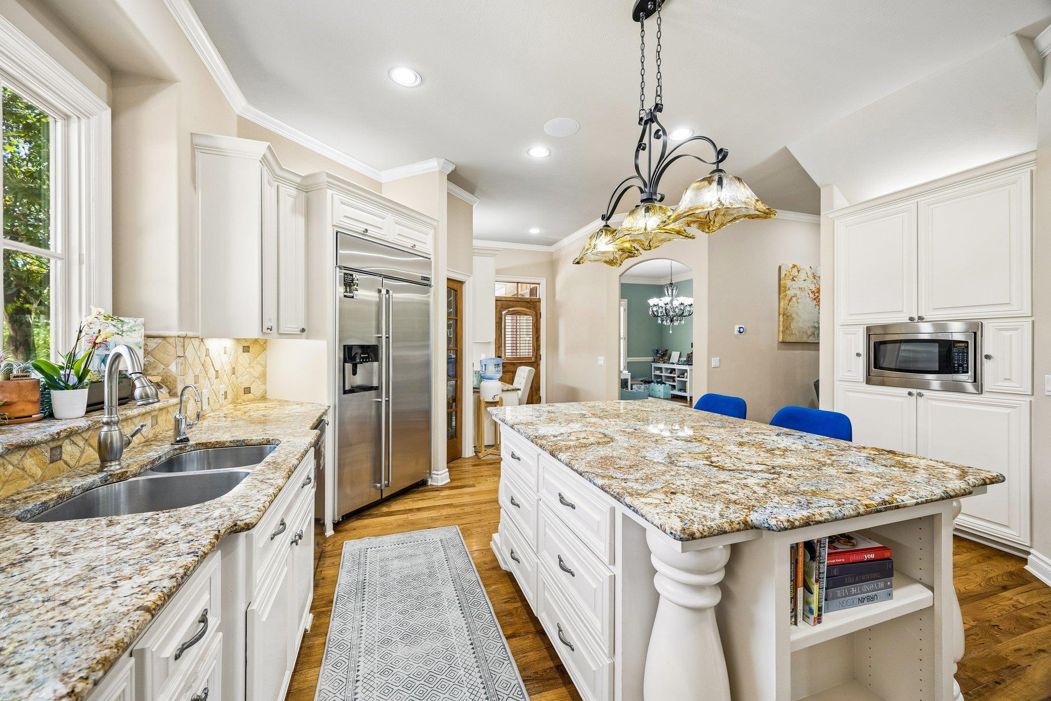8403 Horseshoe Ledge