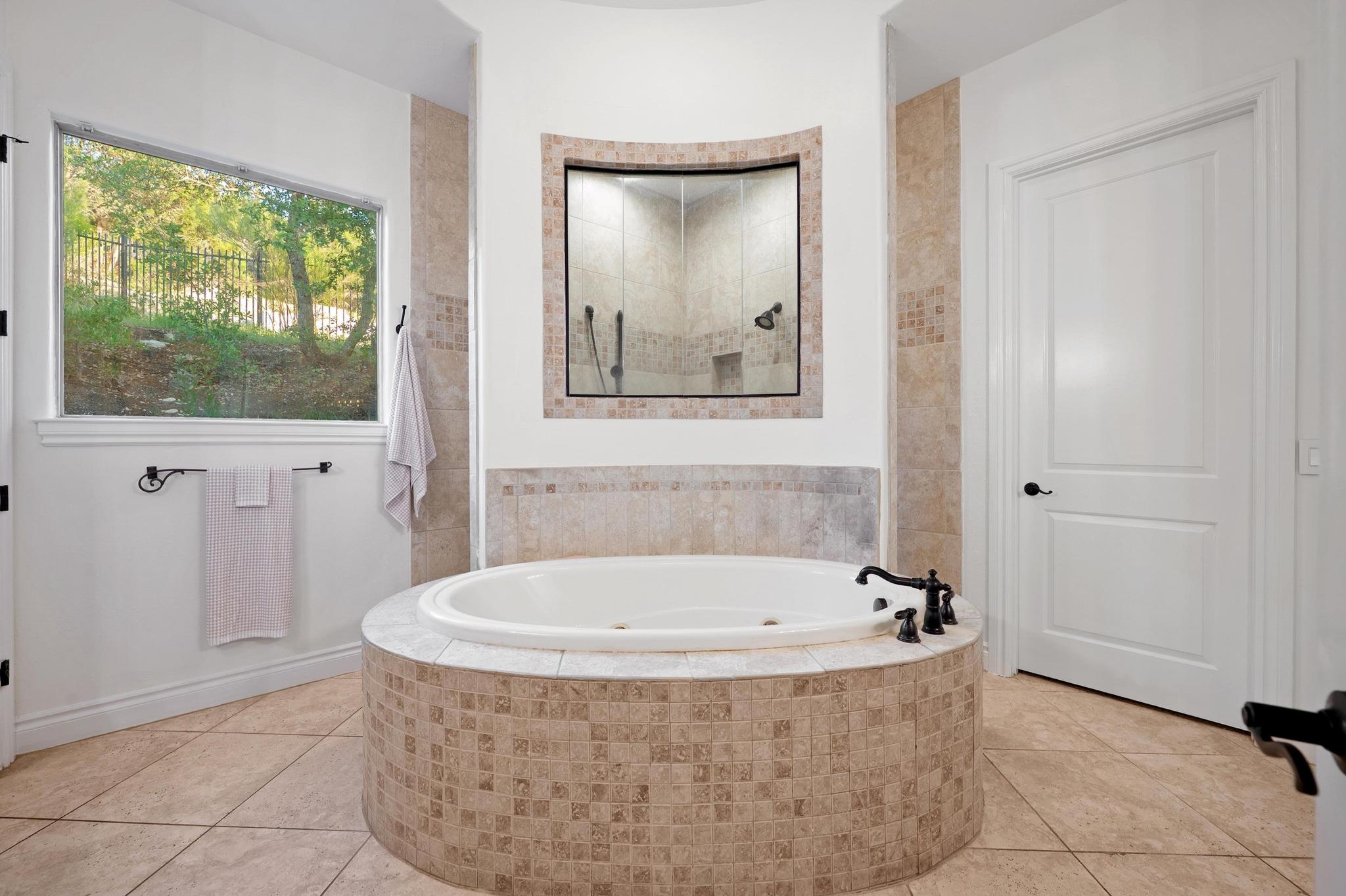 4105 Michael Neill DR