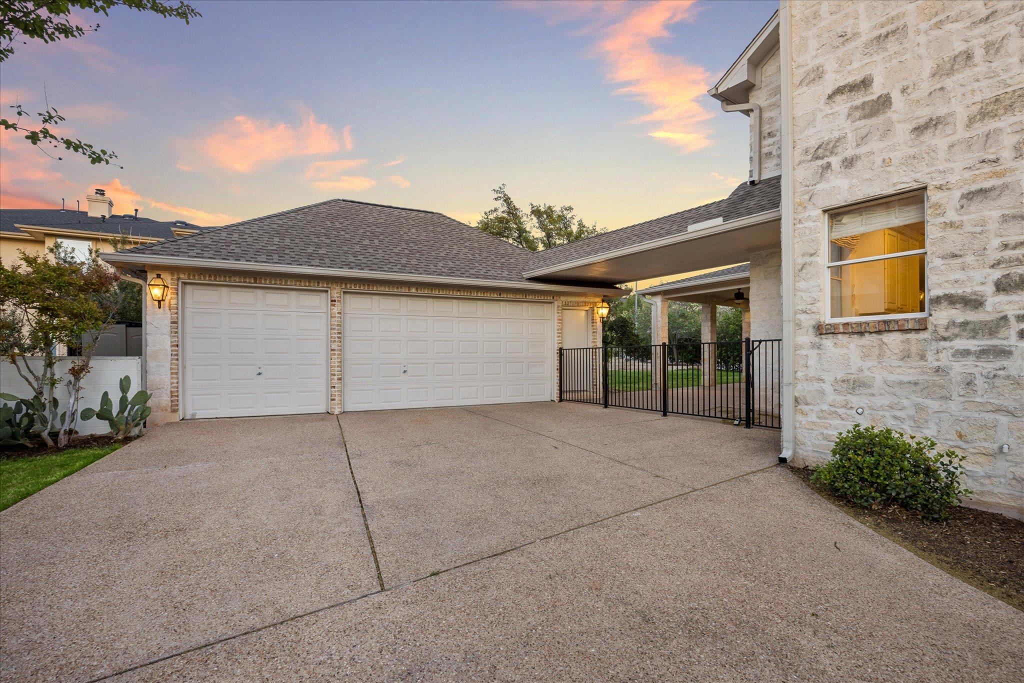 10300 James Ryan WAY