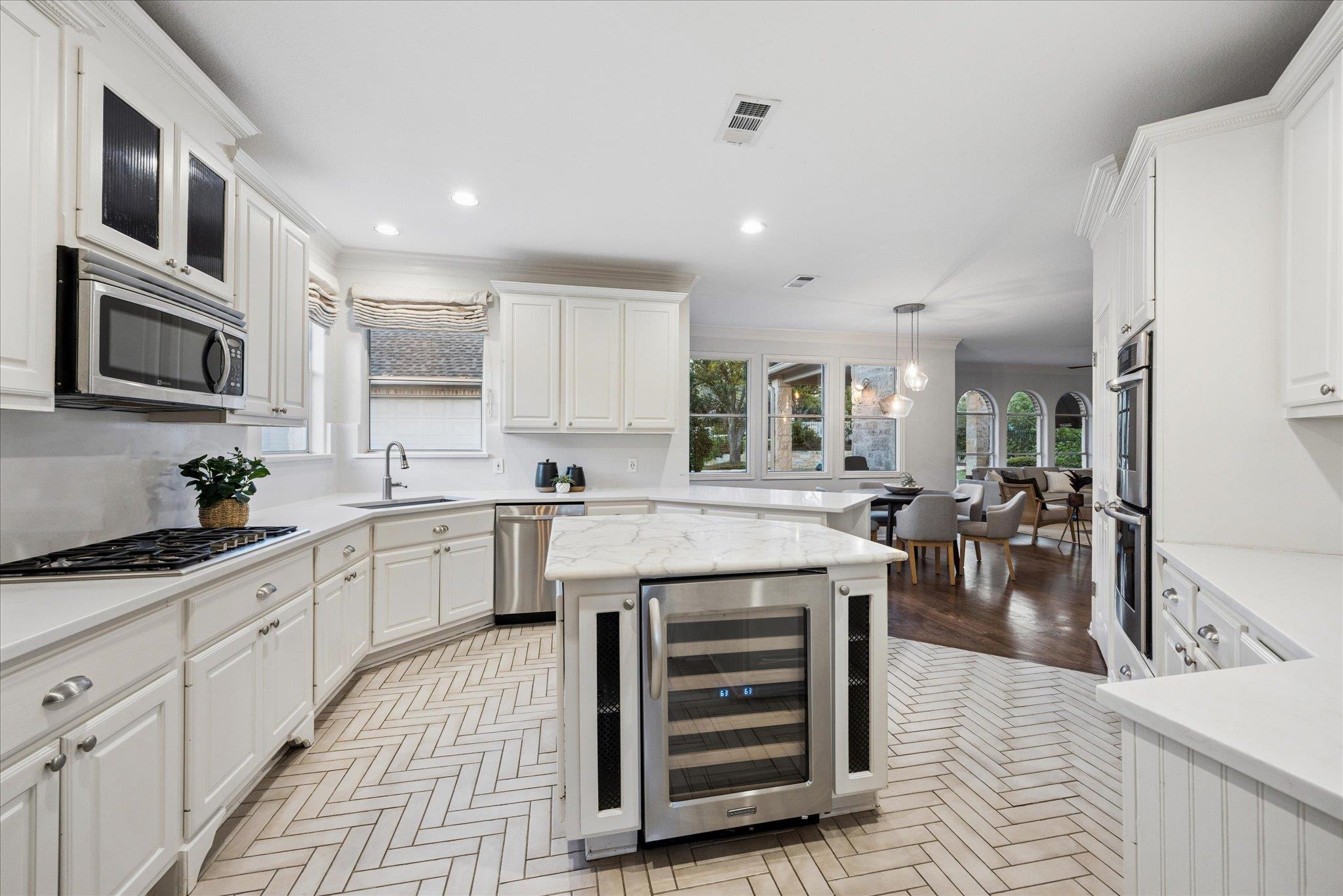 10300 James Ryan WAY