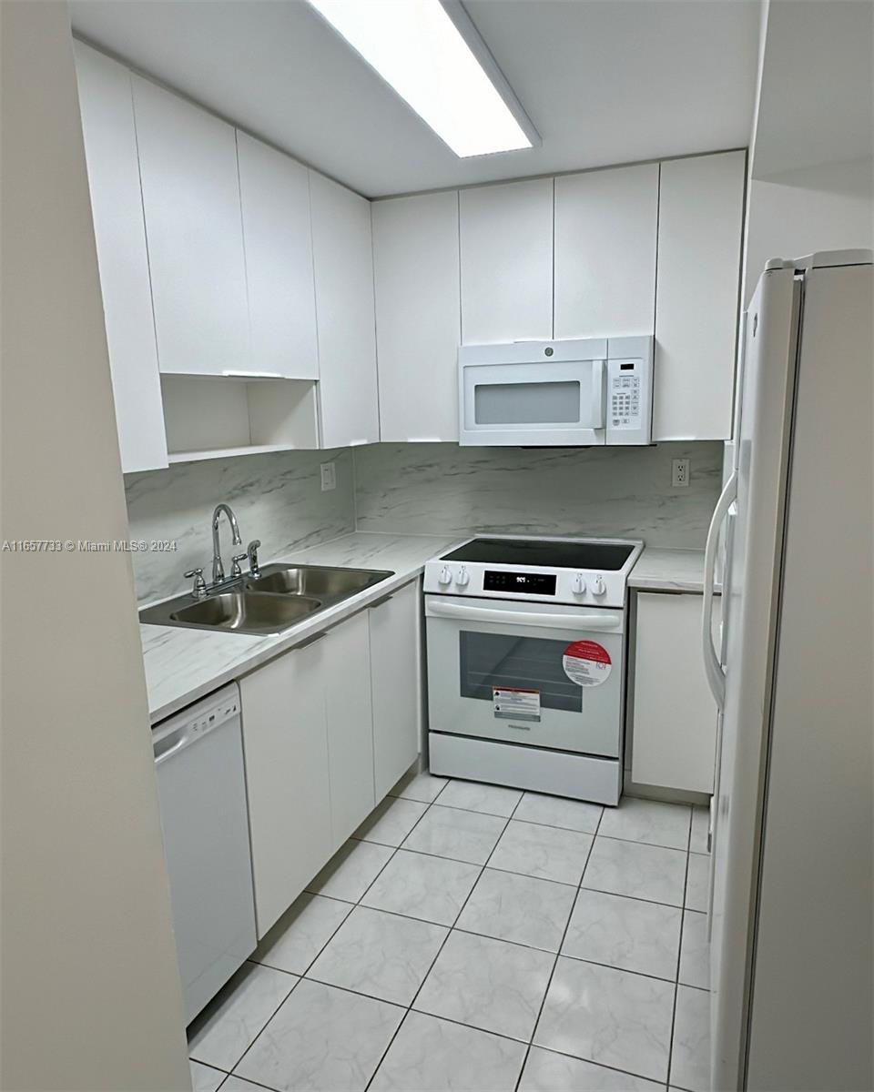 1440 SE Brickell Bay Dr # 706