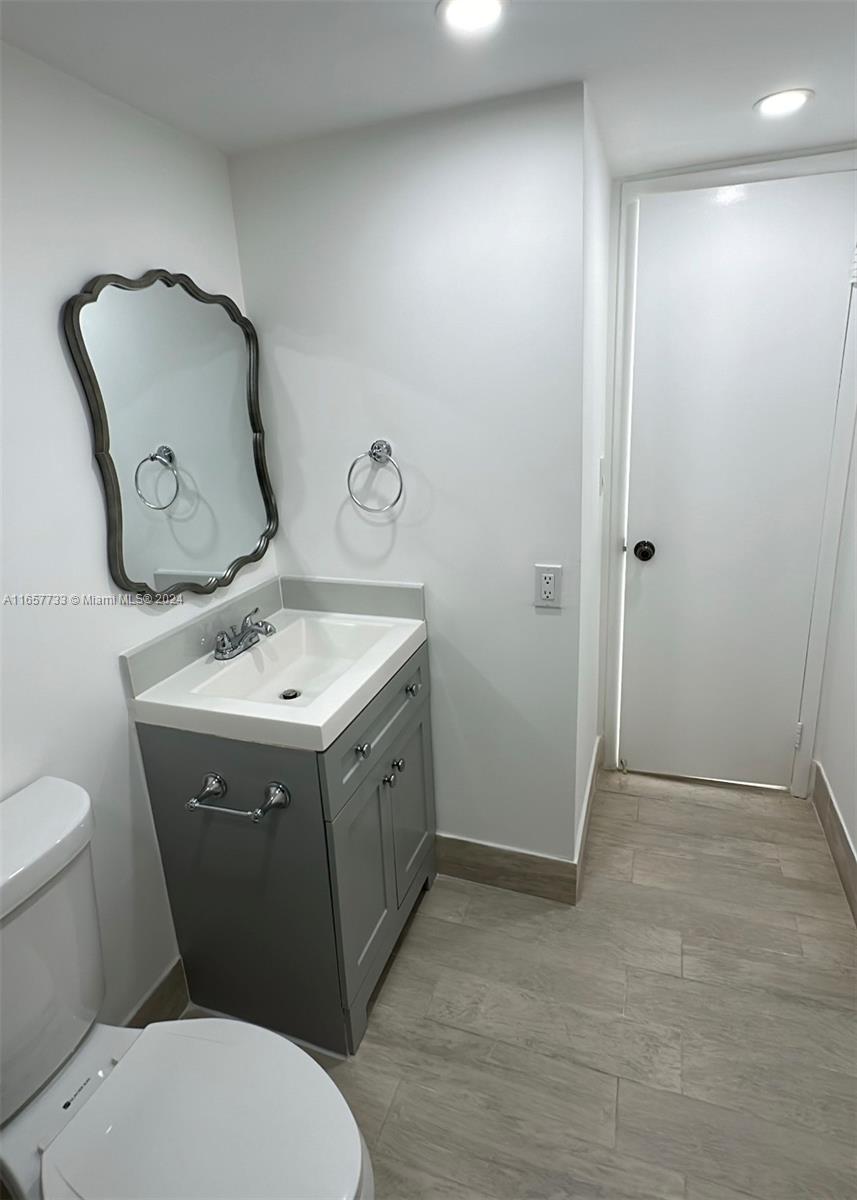 1440 SE Brickell Bay Dr # 706