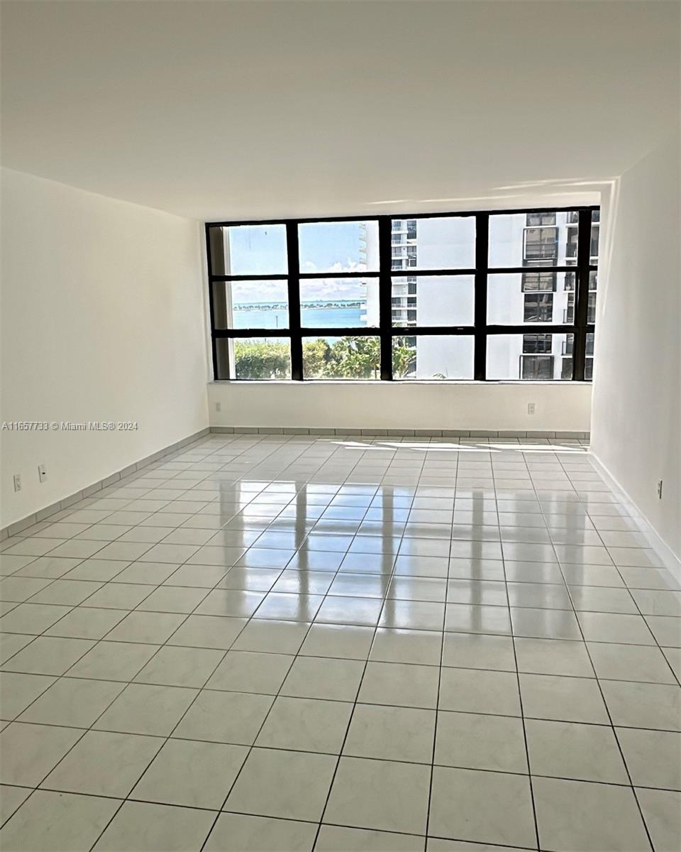 1440 SE Brickell Bay Dr # 706