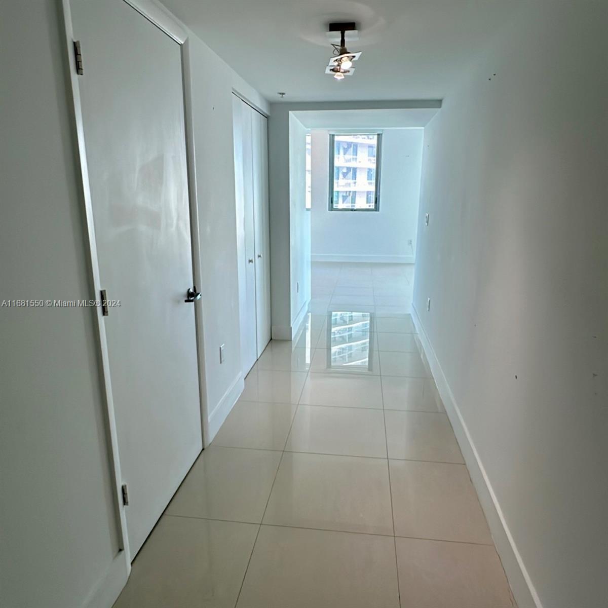92 SW 3rd St # 2810