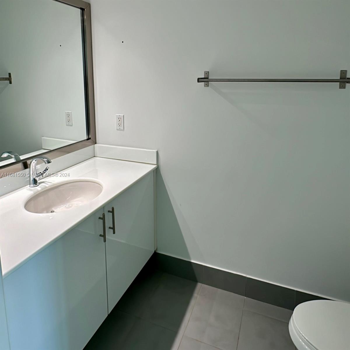 92 SW 3rd St # 2810