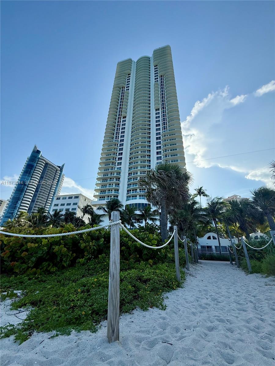 6365 Collins Ave # 904
