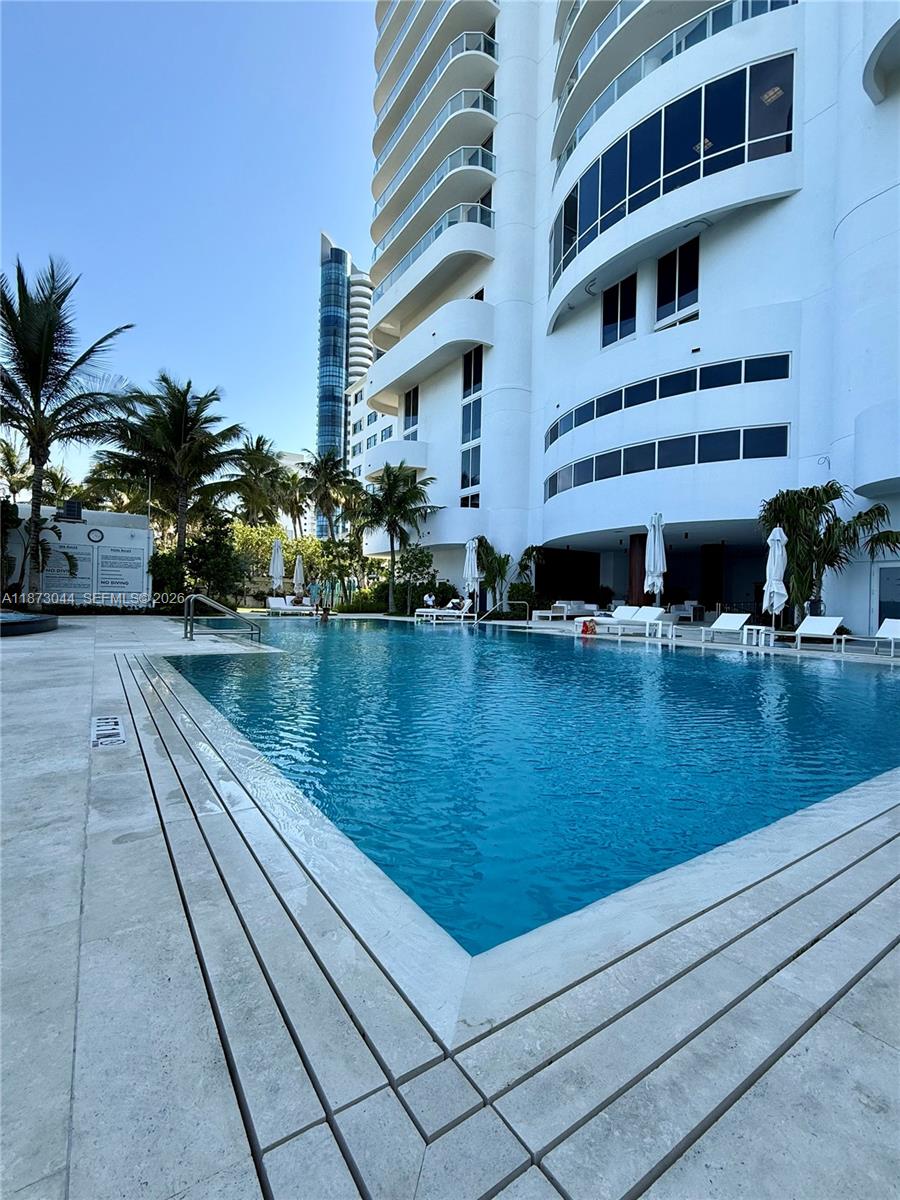 6365 Collins Ave # 904