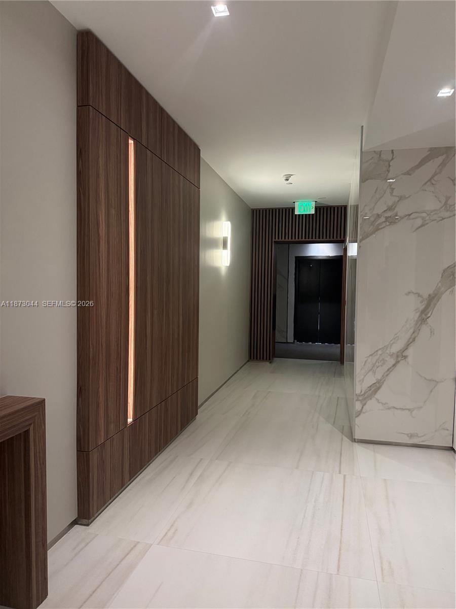 6365 Collins Ave # 904