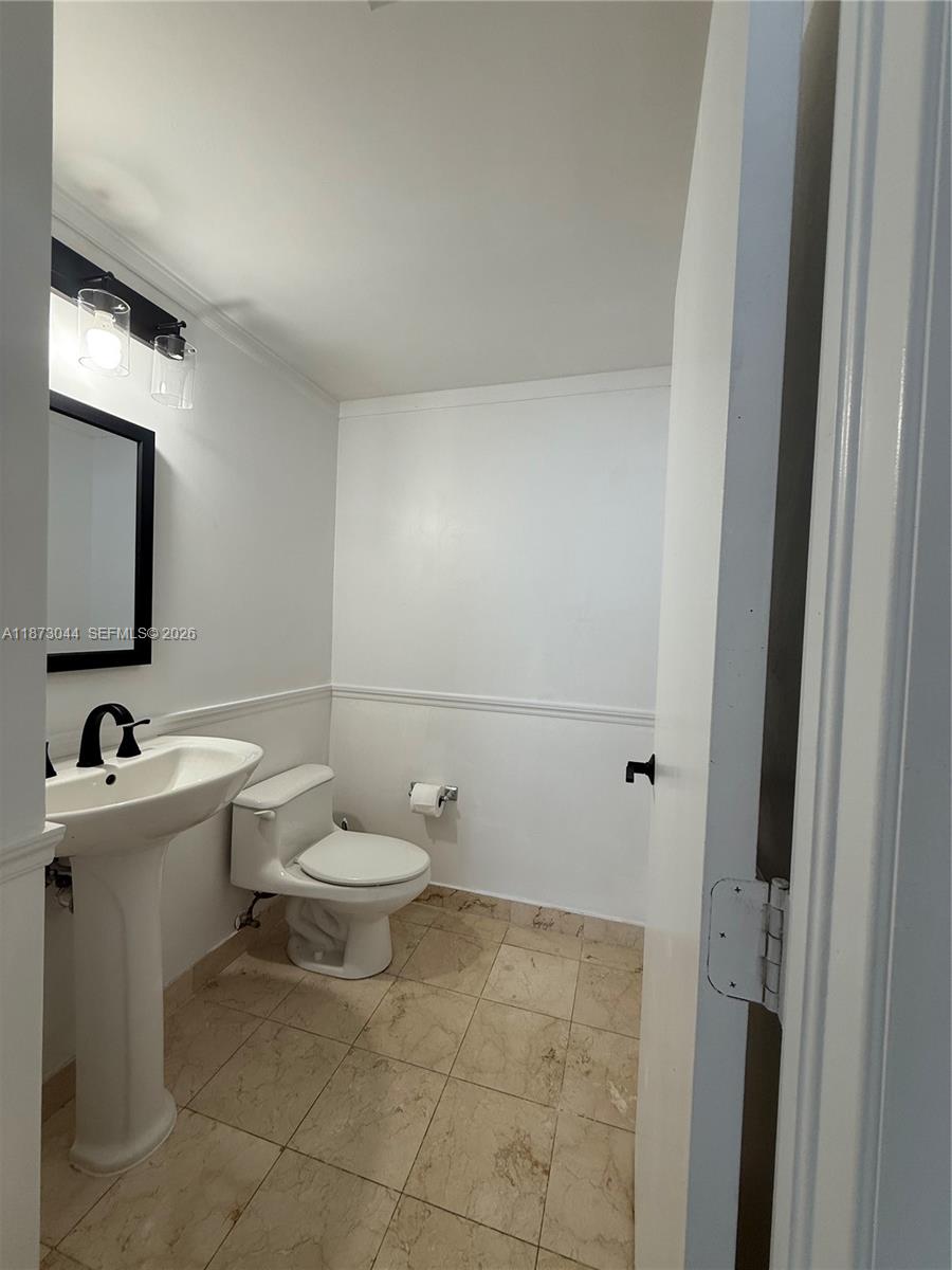 6365 Collins Ave # 904