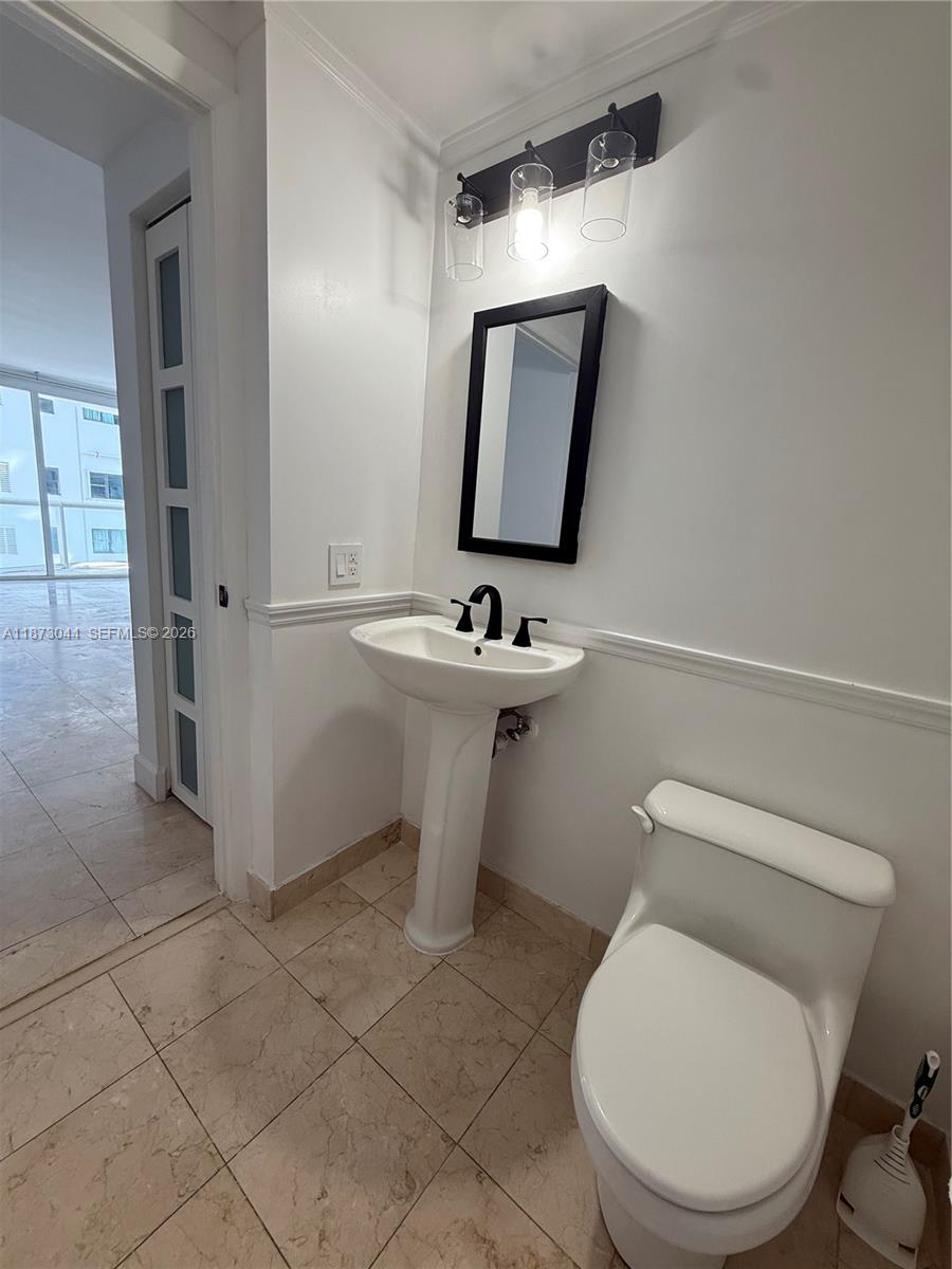 6365 Collins Ave # 904