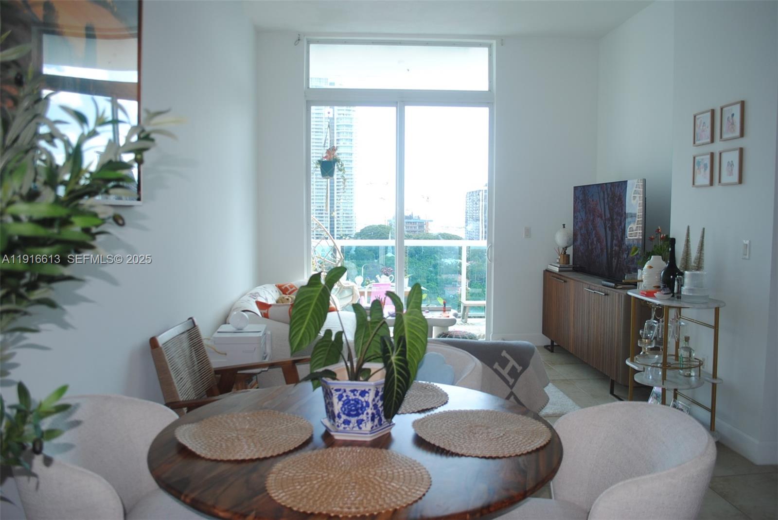 1723 SW 2nd Ave Unit: PH09