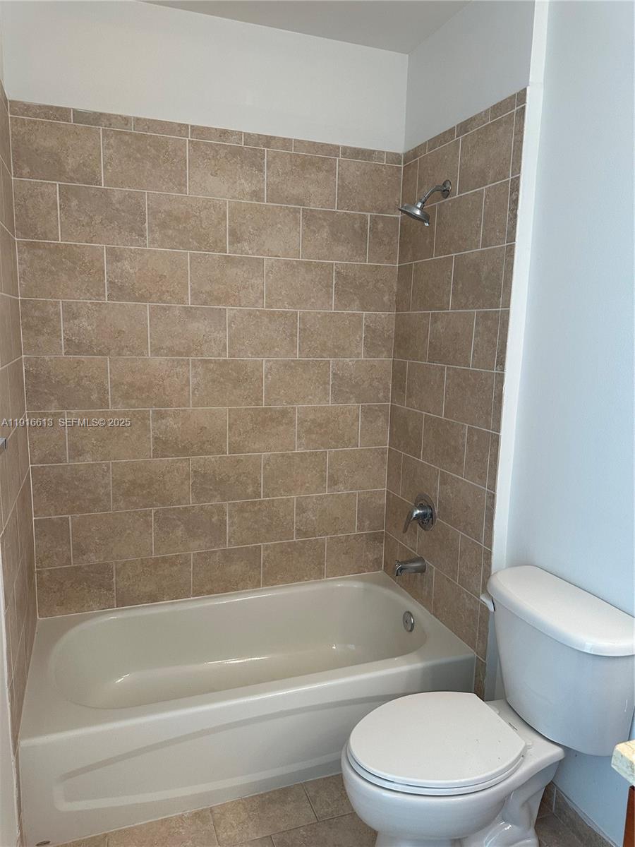 1723 SW 2nd Ave Unit: PH09