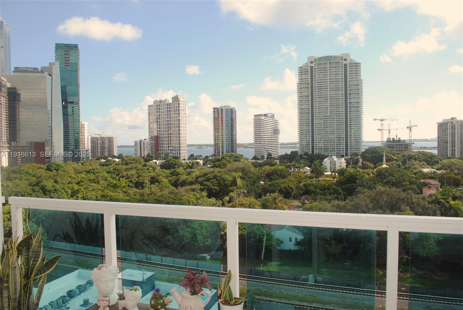 1723 SW 2nd Ave Unit: PH09