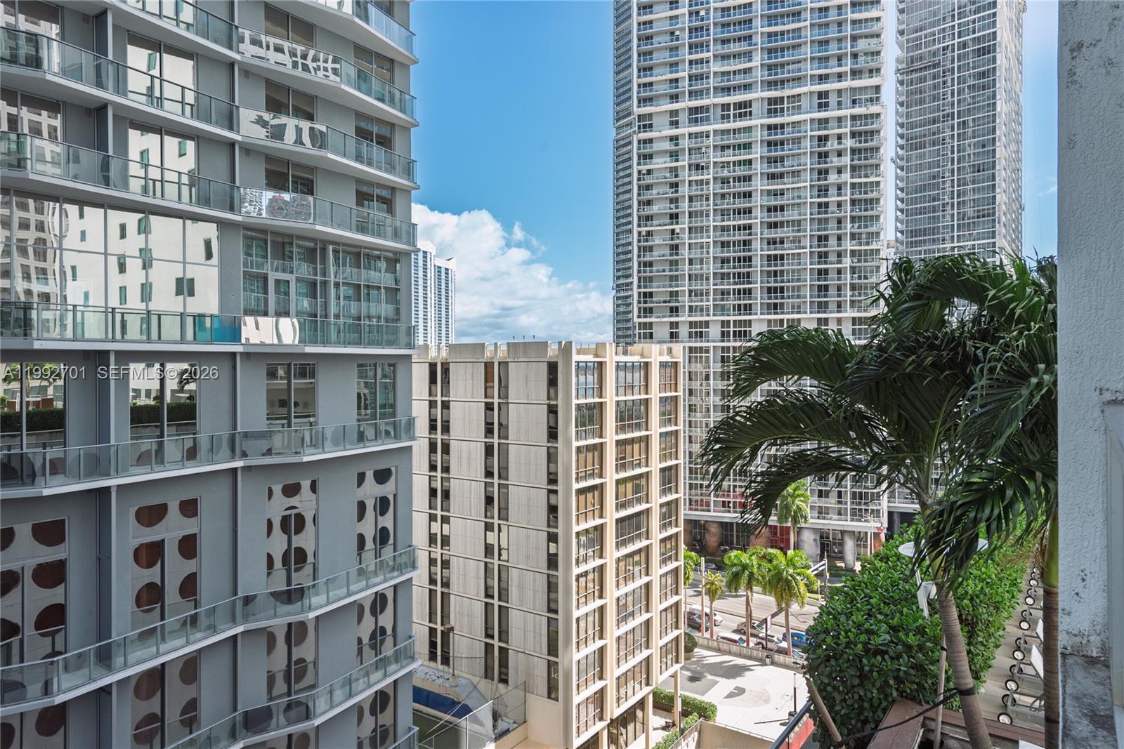 55 SE 6 ST # 1207