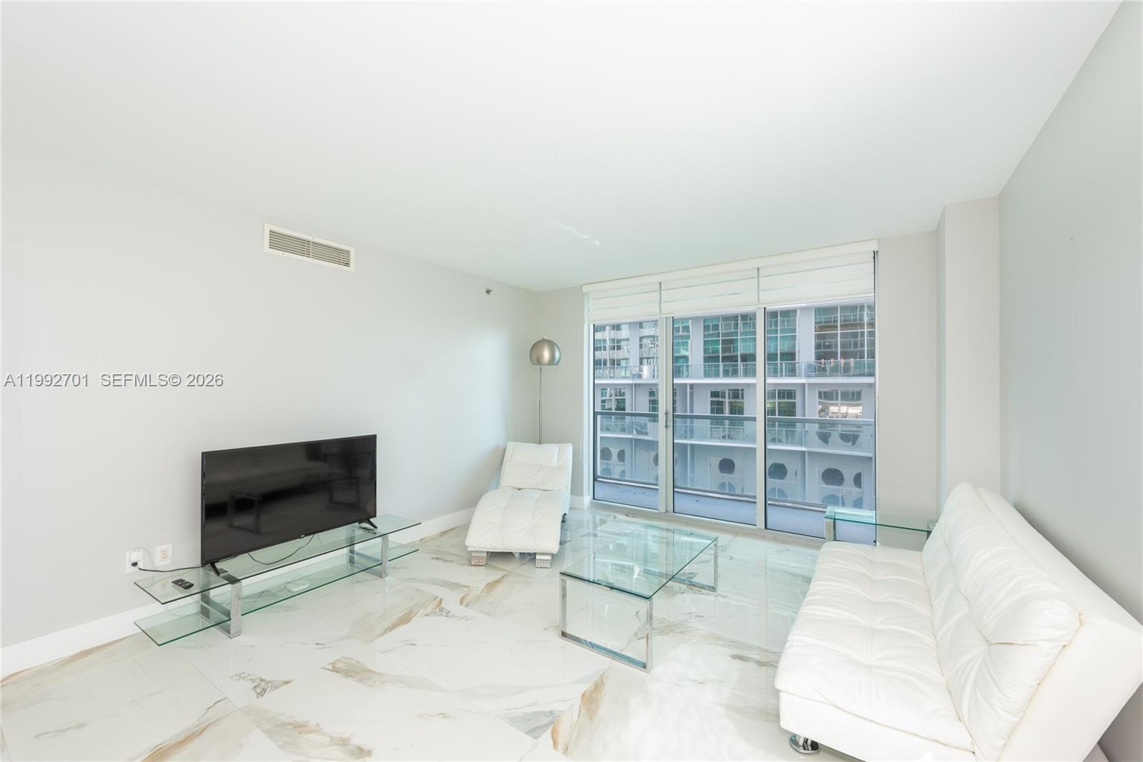 55 SE 6 ST # 1207